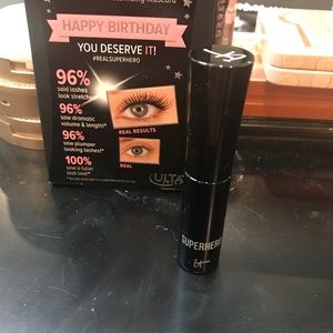 IT Cosmetics Superhero Volume Mascara